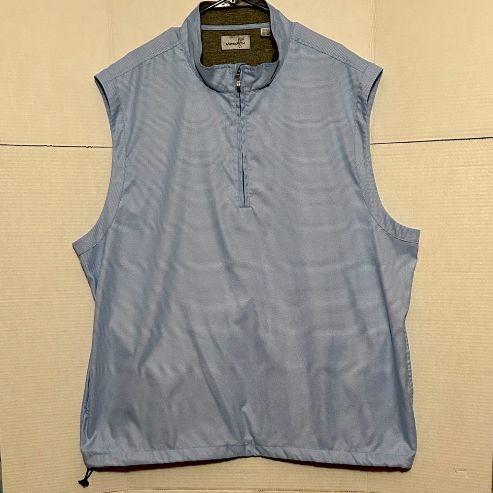 Men’s Ashworth pullover vest, blue/white checkered.  Size 2XL